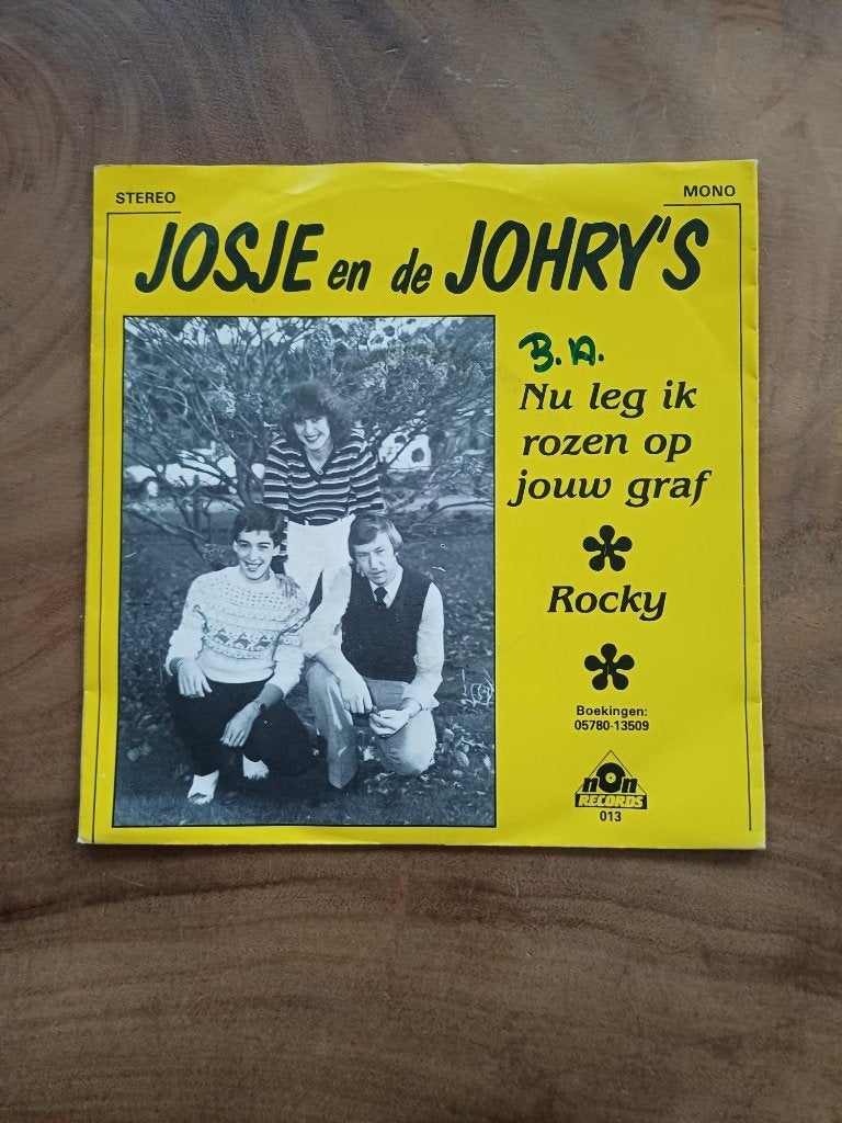 Josje en De Johry's - Nu Leg Ik Rozen Op Jouw Graf - Single, Gebruikt, 7 inch, Ophalen of Verzenden, EP