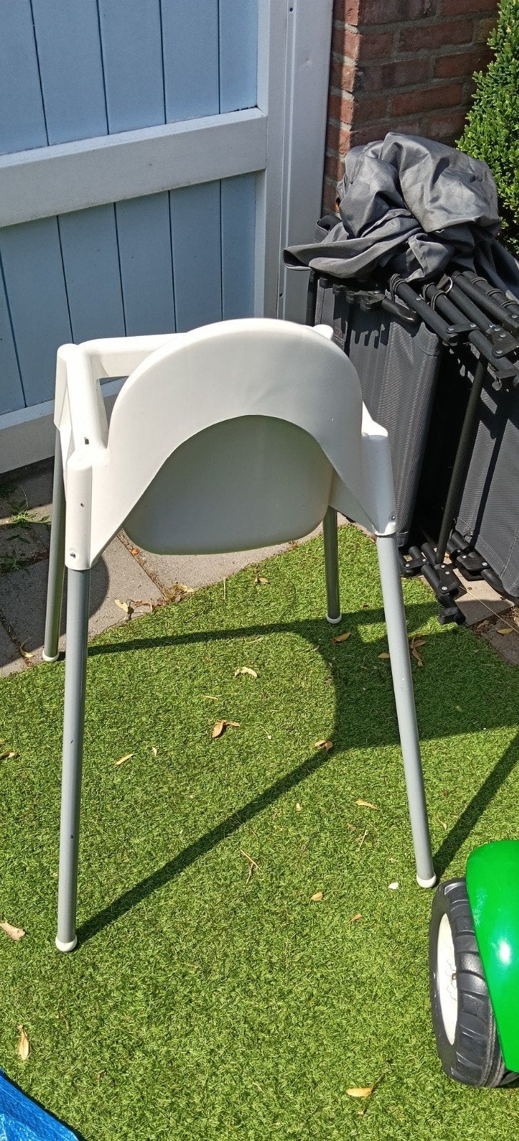 Ikea Antilop kinderstoel met kussen, Kinderen en Baby's, Kinderstoelen, Ophalen, Gebruikt, Overige typen, Afneembaar eetblad