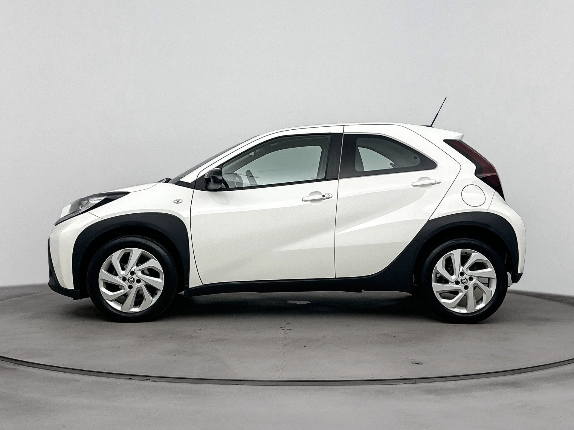 Toyota Aygo X 1.0 VVT-i S-CVT first | Cruise Control | Achte, Auto's, 12 maanden, Stof, Gebruikt, Euro 6