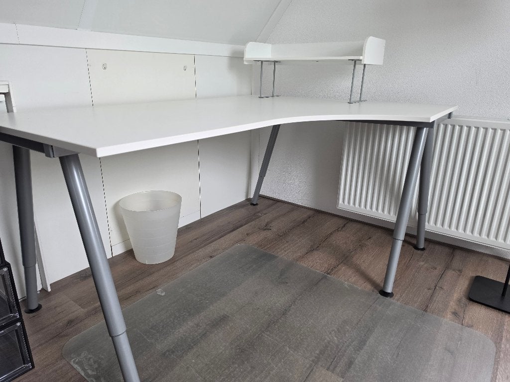 Ikea Bureau wit/grijs, in hoogte verstelbaar, 160x80/120cm, Ophalen, Overige typen, 160 cm, Gebruikt