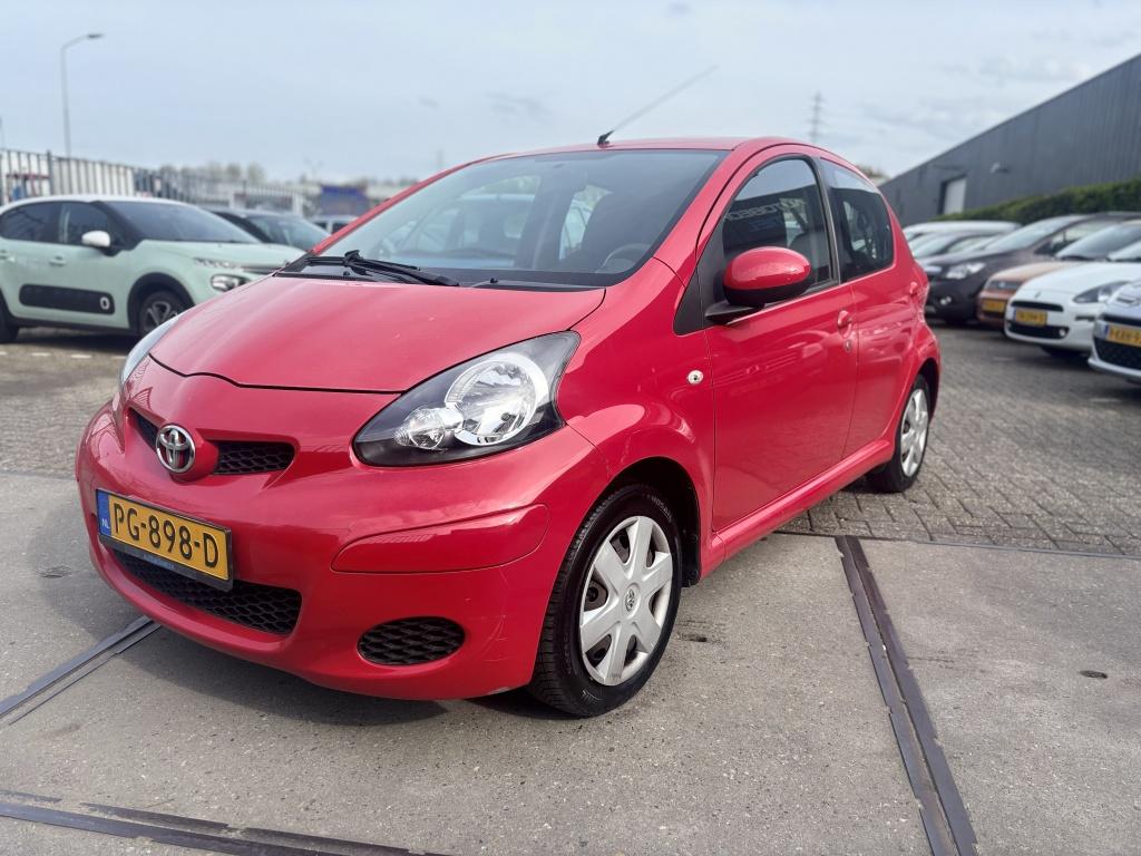 Toyota Aygo 1.0-12V Access AIRCO! (bj 2009), Voorwielaandrijving, Gebruikt, 4 stoelen, 68 pk