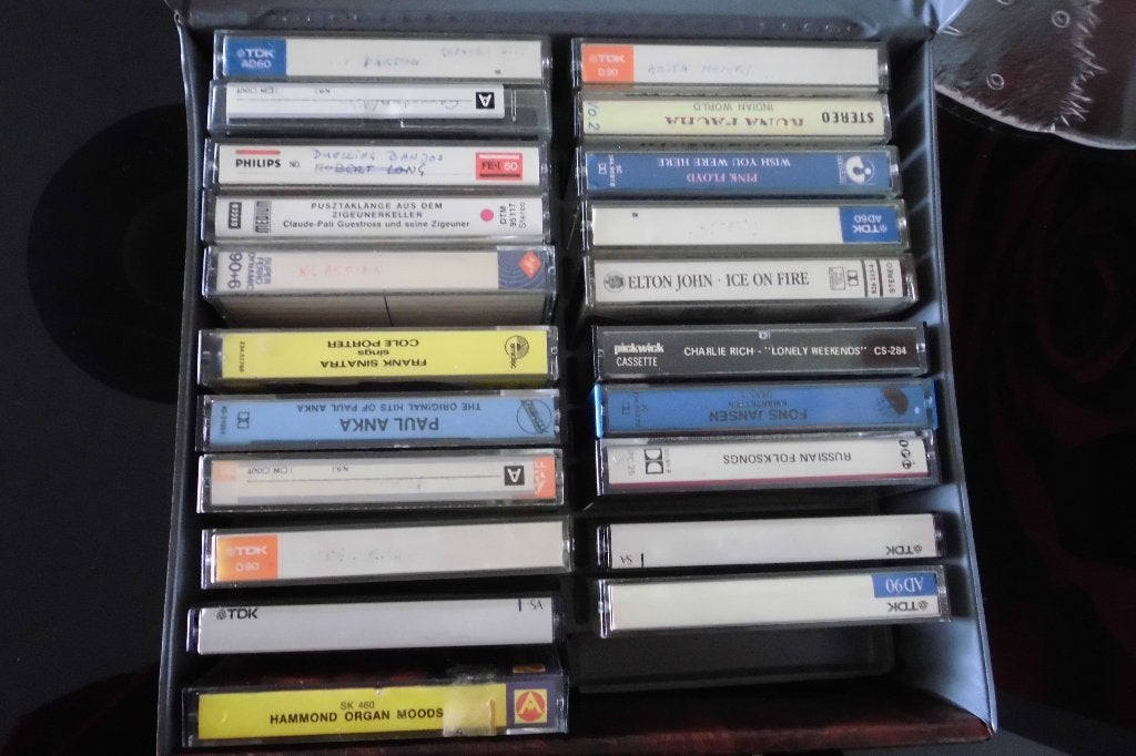 koffertje met cassette bandjes, Cd's en Dvd's, Cassettebandjes, Gebruikt, 2 t/m 25 bandjes, Overige genres, Ophalen of Verzenden