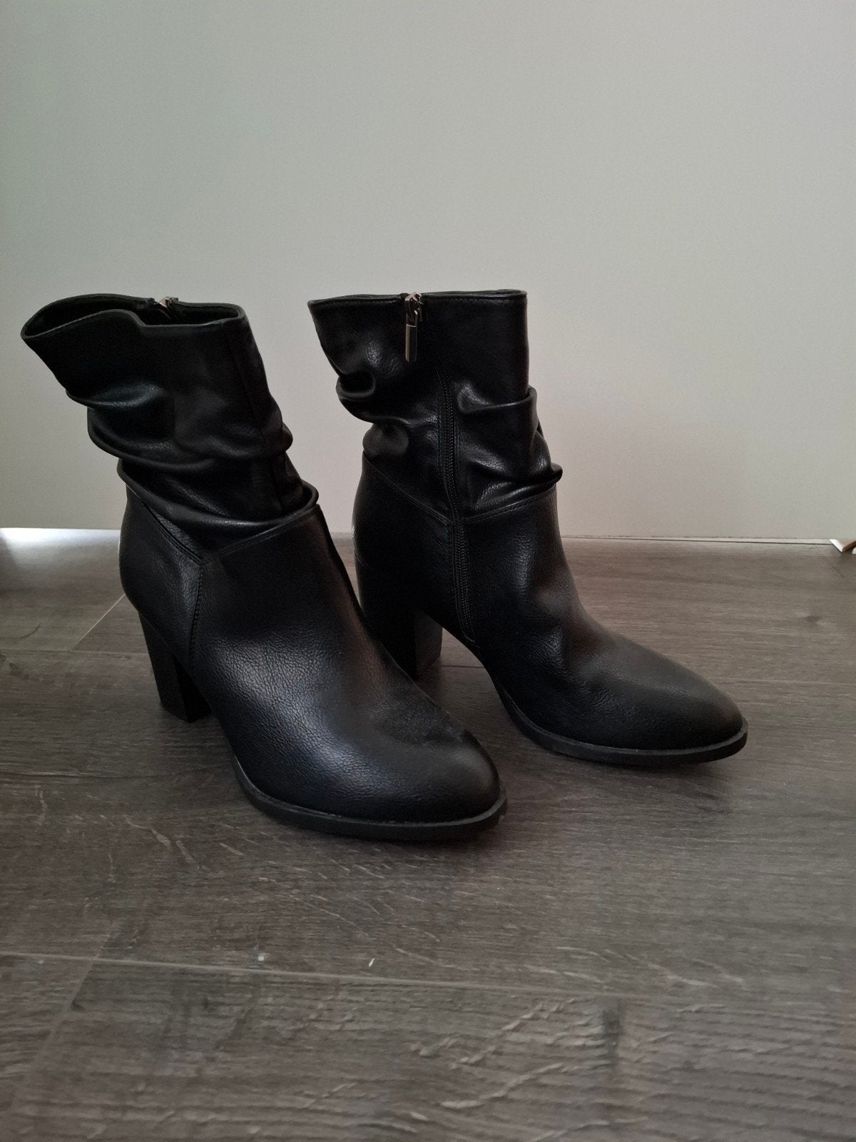 zwarte laarzen maat 41, Kleding | Dames, Ophalen of Verzenden, Zo goed als nieuw, Zwart, Hoge laarzen