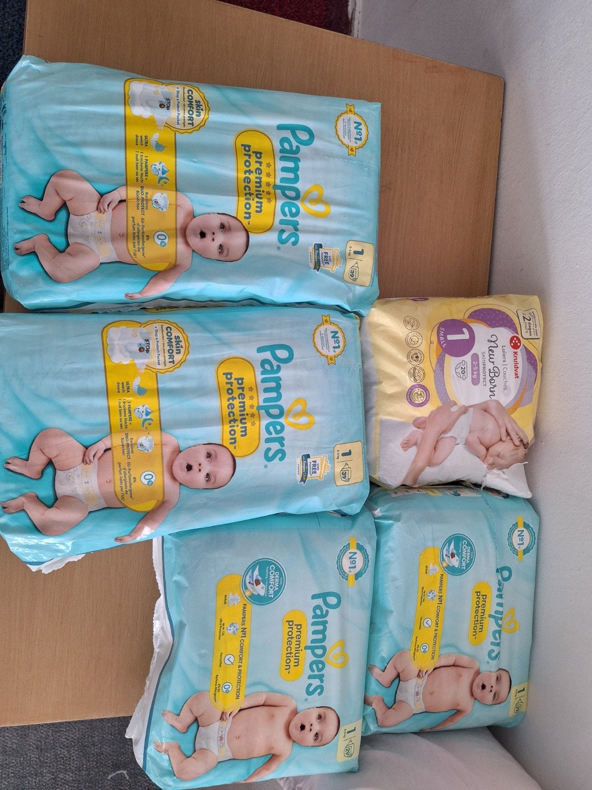 Pampers Premium Protection en Kruidvat New Born luiers, Ophalen