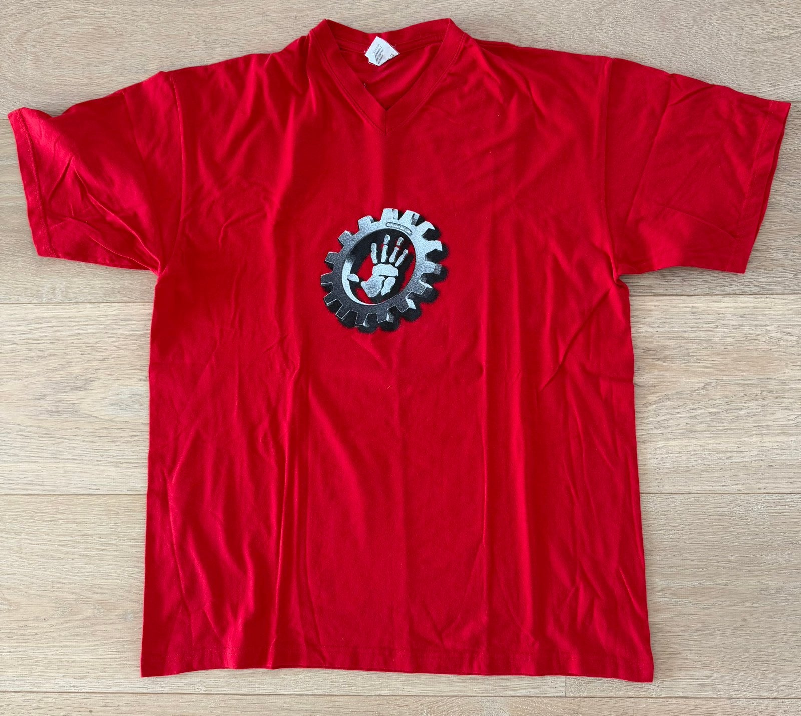 Dynamo Open Air Festival t-shirt, rood, maat L, NIEUW, Ophalen of Verzenden, Nieuw, Maat 52/54 (L), Rood