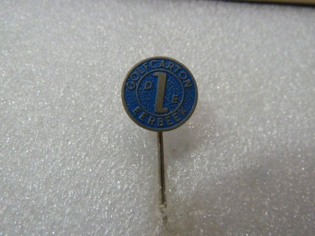 Vintage Speldje Golfkarton Eerbeek, Ophalen of Verzenden, Gebruikt, Overige onderwerpen, Speldje of Pin