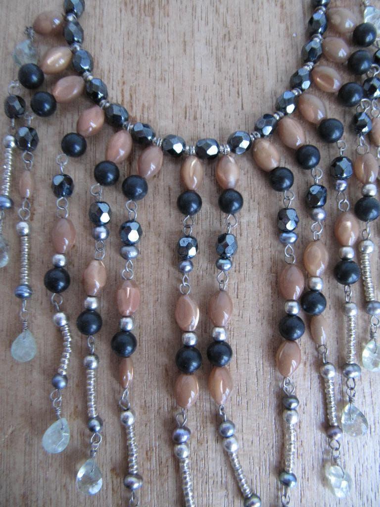 NIEUW: DYRBERG/KERN waterval statement ketting was 150 euro, Sieraden, Tassen en Uiterlijk, Kettingen, Overige materialen, Bruin