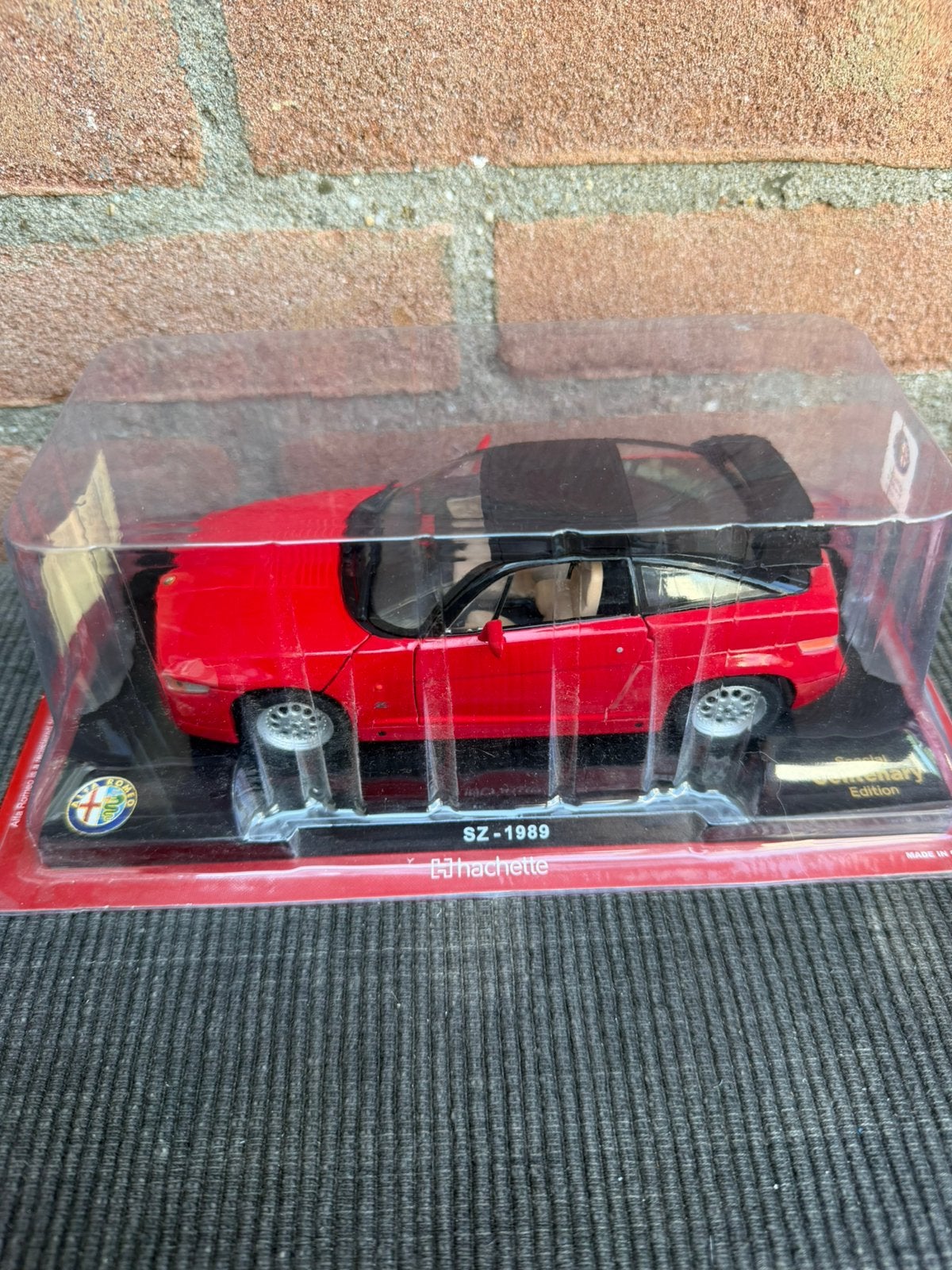 1:24 Alfa Romeo SZ (2) ……….. 39,50, Ophalen of Verzenden, Nieuw, Auto, Overige merken