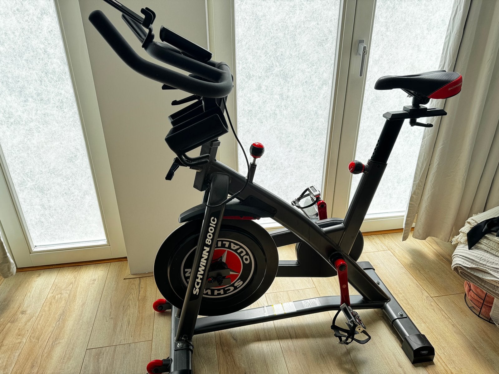 Schwinn 800IC (voorheen IC8) Spinningfiets Zo Goed Als Nieuw, Sport en Fitness, Ophalen, Spinningfiets, Zo goed als nieuw, Metaal