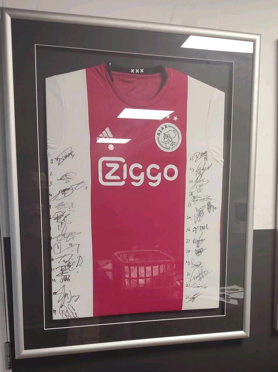 Ingelijst Ajax shirt met handtekeningen, Ophalen, Zo goed als nieuw, Ajax, Shirt