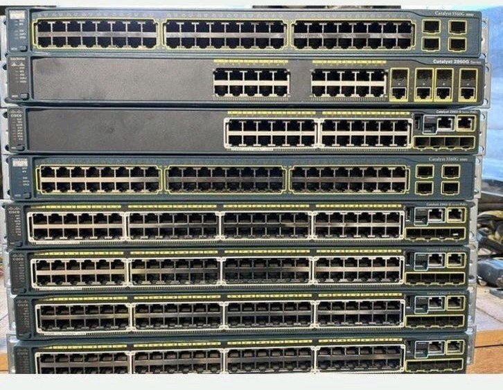 8x Cisco Switch PoE+ Stackable + 2x FortiGate 300C, Ophalen