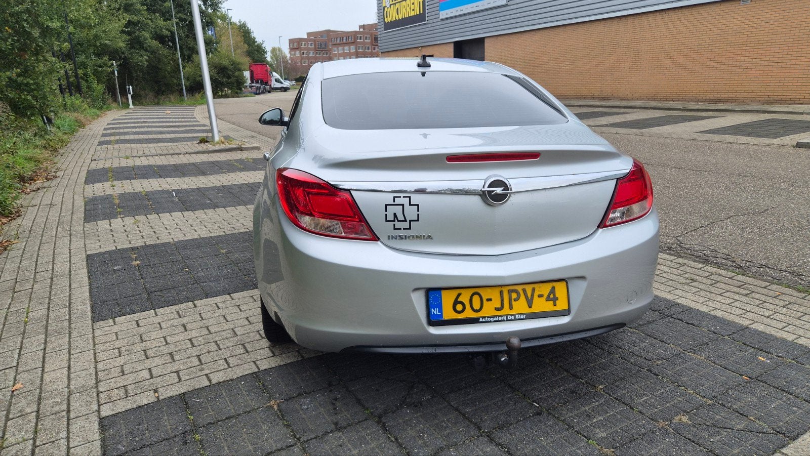 Opel Insignia 1.8 103KW 4-DRS 2009 Grijs, Auto's, Euro 5, Stof, 4 cilinders, Electronic Stability Program (ESP)