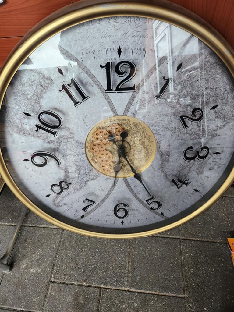 klok  van metaal 80  diameter, Huis en Inrichting, Woonaccessoires | Klokken, Ophalen, Zo goed als nieuw, Wandklok