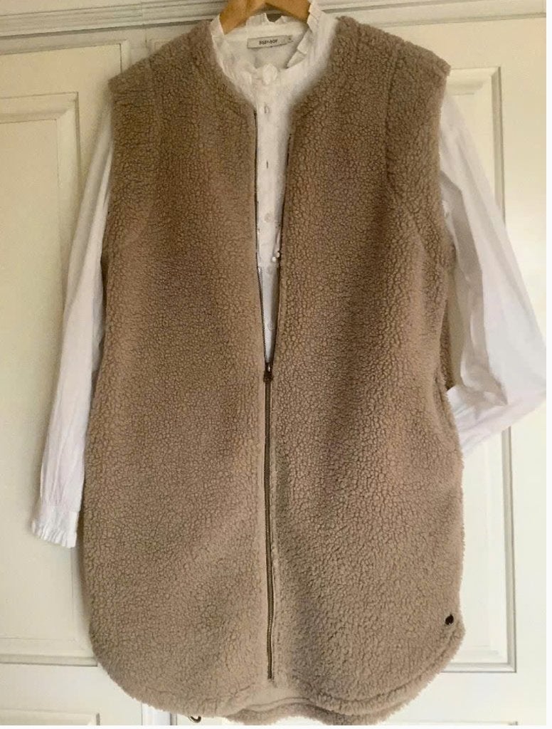 Gilet / Bodywarmer van GARCIA M, Ophalen of Verzenden, Zo goed als nieuw, Maat 38/40 (M), Beige