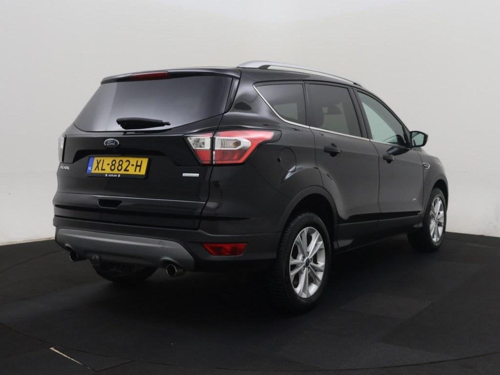 Ford Kuga 1.5 EcoBoost 182pk AWD Titanium Trekhaak/Camera/ 4, Auto's, Dealer onderhouden, Euro 6, 4 cilinders, 1850 kg
