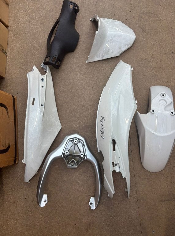 Diverse kappen Piaggio Liberty