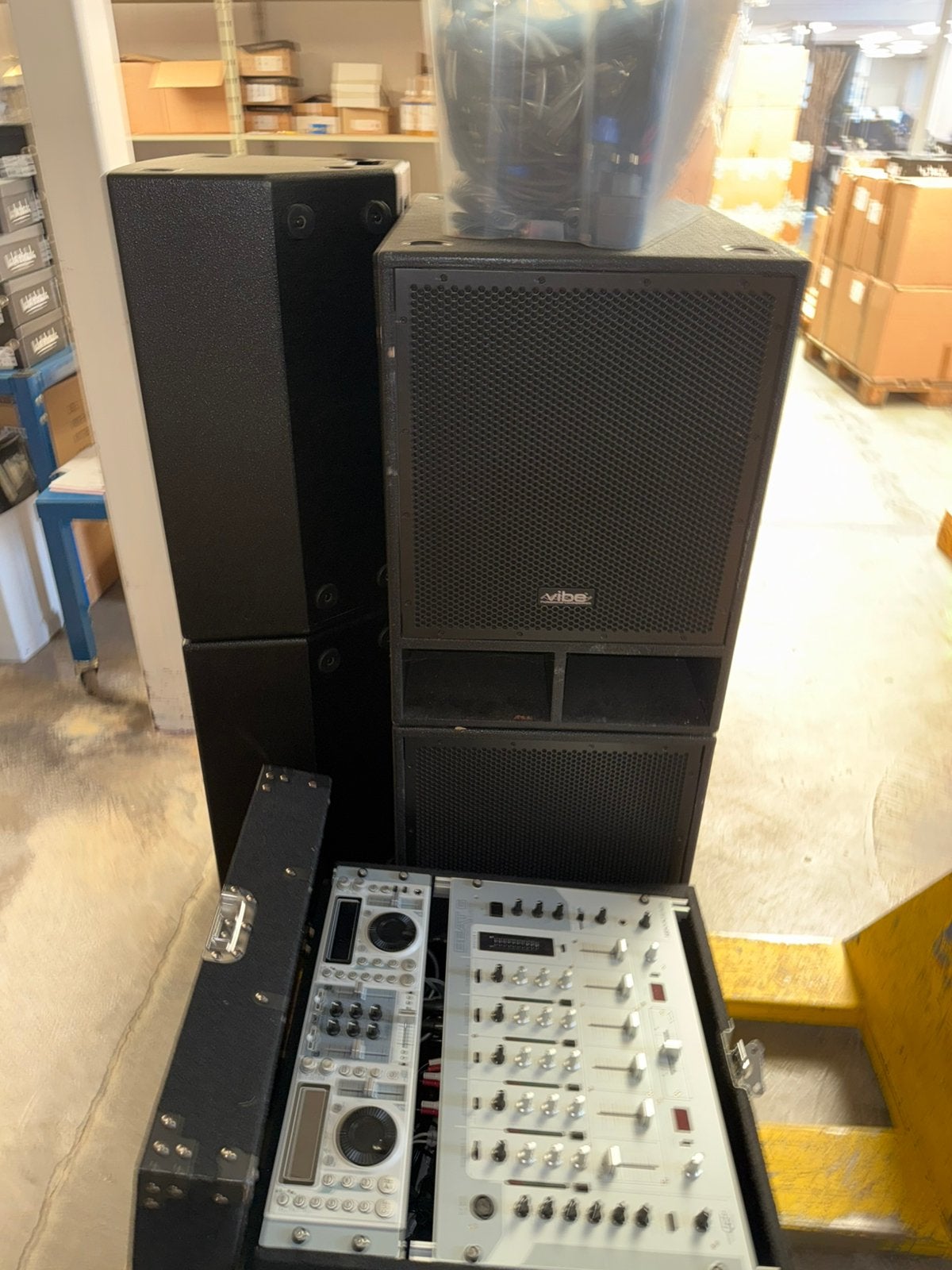 JB Systems Vibe 12 & 15 Speakers + Subs + Versterker & Mixer, Ophalen, Zo goed als nieuw, Speakers, Overige merken