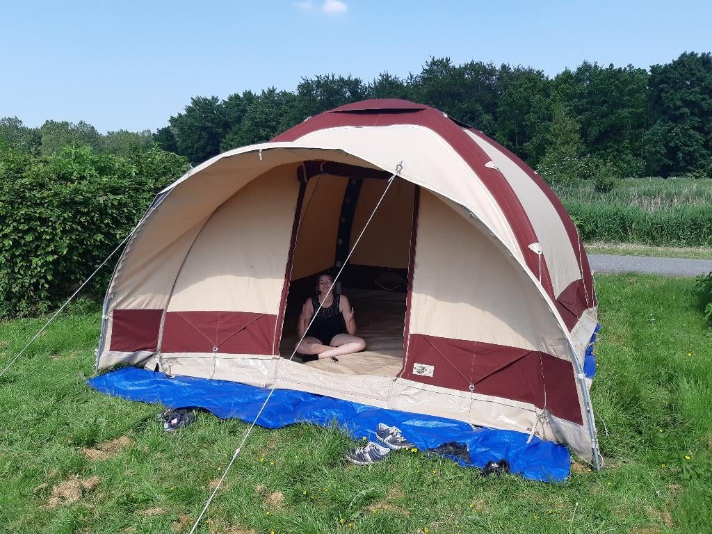 Wilderness 360 4 persoons opblaasbare tent, Ophalen, Gebruikt, Tot en met 4
