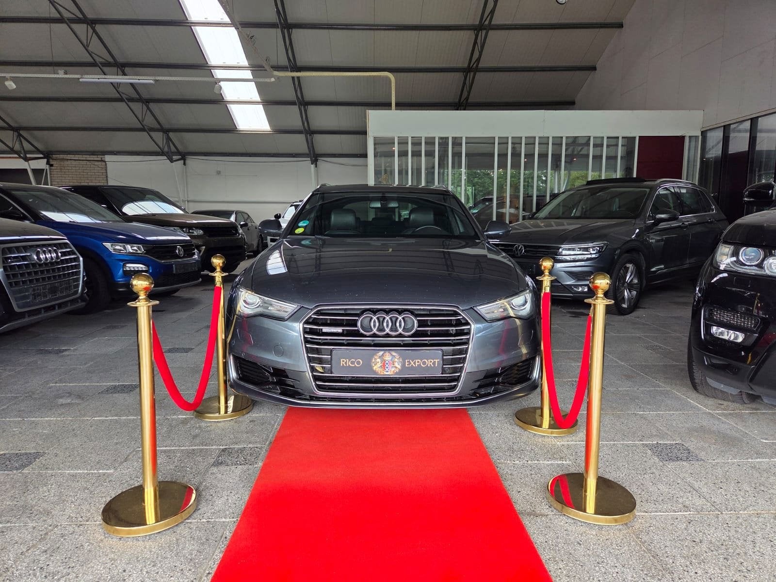 Audi A6 Avant 3.0TDI BiT Quattro COMPETITION PANORAMA !, Auto's, Automaat, Gebruikt, Euro 6, 320 pk
