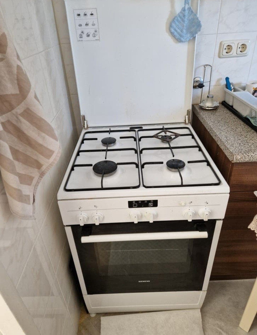 Siemens gasfornuis Met Electrice oven, Witgoed en Apparatuur, Fornuizen, Ophalen, 4 kookzones, Zo goed als nieuw, Gas
