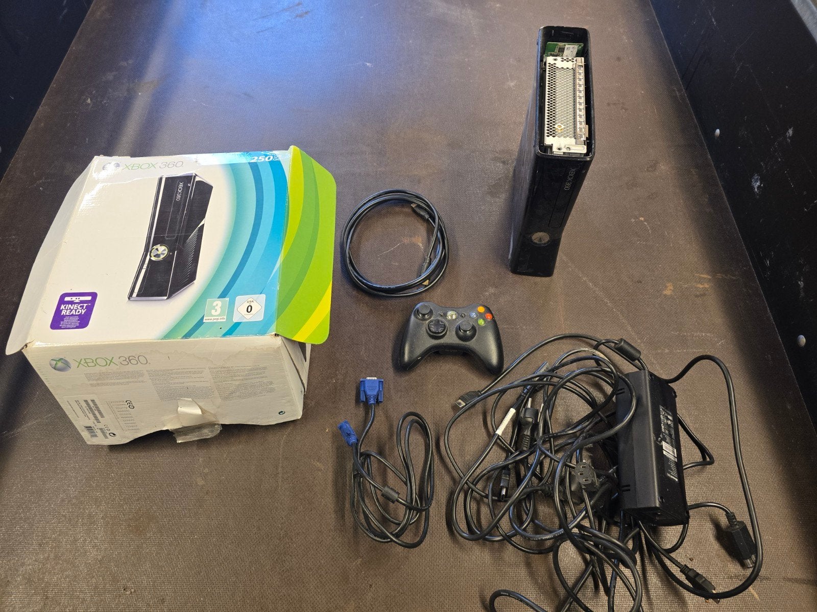 xbox 360 met 250 gb opslag werking ombekend, Ophalen of Verzenden, 250 GB, Met 1 controller