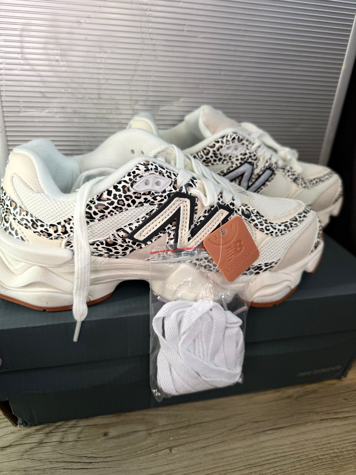 New Balance sneakers met luipaardprint - Maat 39,5, Ophalen of Verzenden, Nieuw, Wit, Sneakers of Gympen