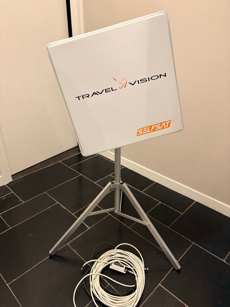 Travel Vision R6 vol automatische satelliet antenne, Ophalen, Gebruikt, (Schotel)antenne, Overige merken