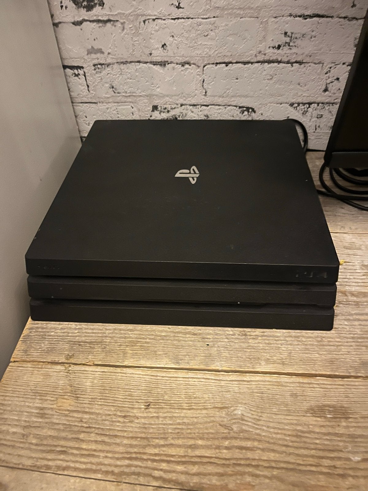 PlayStation 4 Pro met 2 controllers en games, Spelcomputers en Games, Spelcomputers | Sony PlayStation 4, Met games, Met 2 controllers