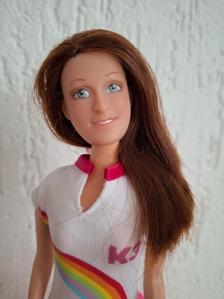 K3 pop barbie Karen studio 100 met originele jurk, Ophalen of Verzenden, Barbie