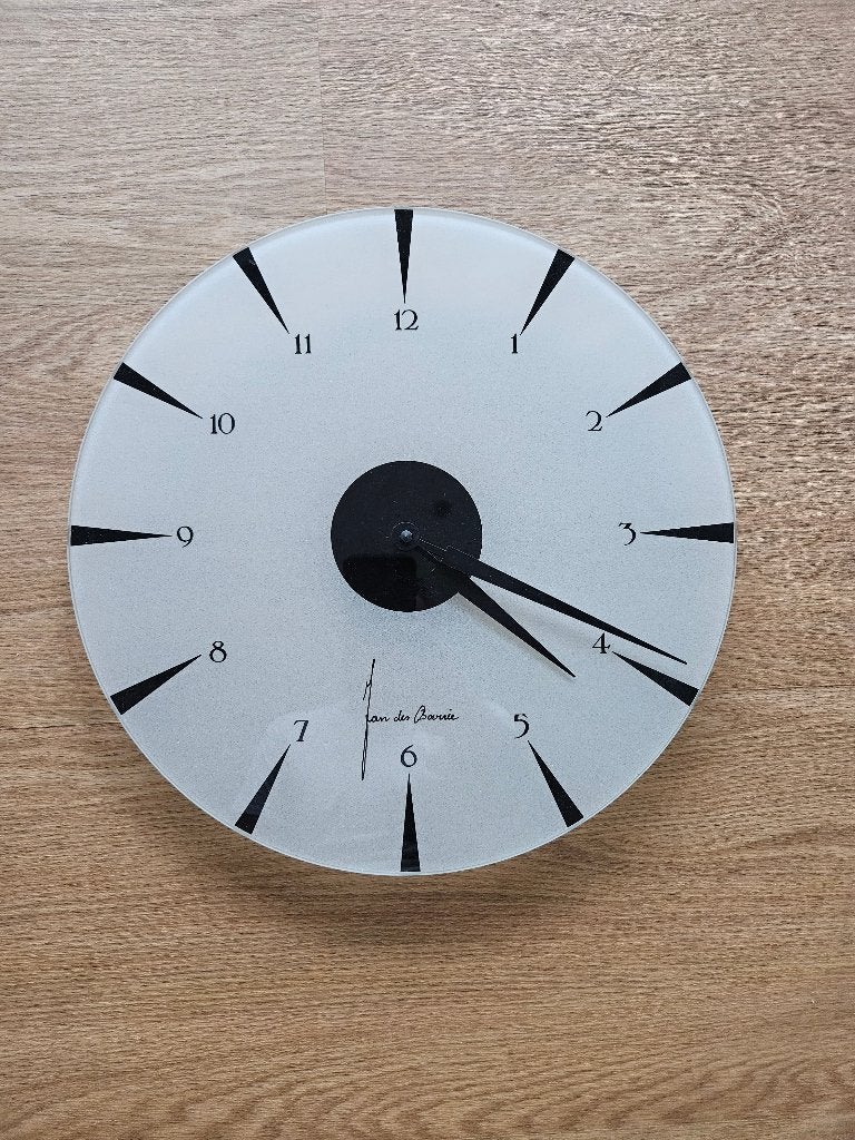 Design wandklok van Jan des Bouvrie | Strak wit/glas design, Ophalen, Zo goed als nieuw, Wandklok