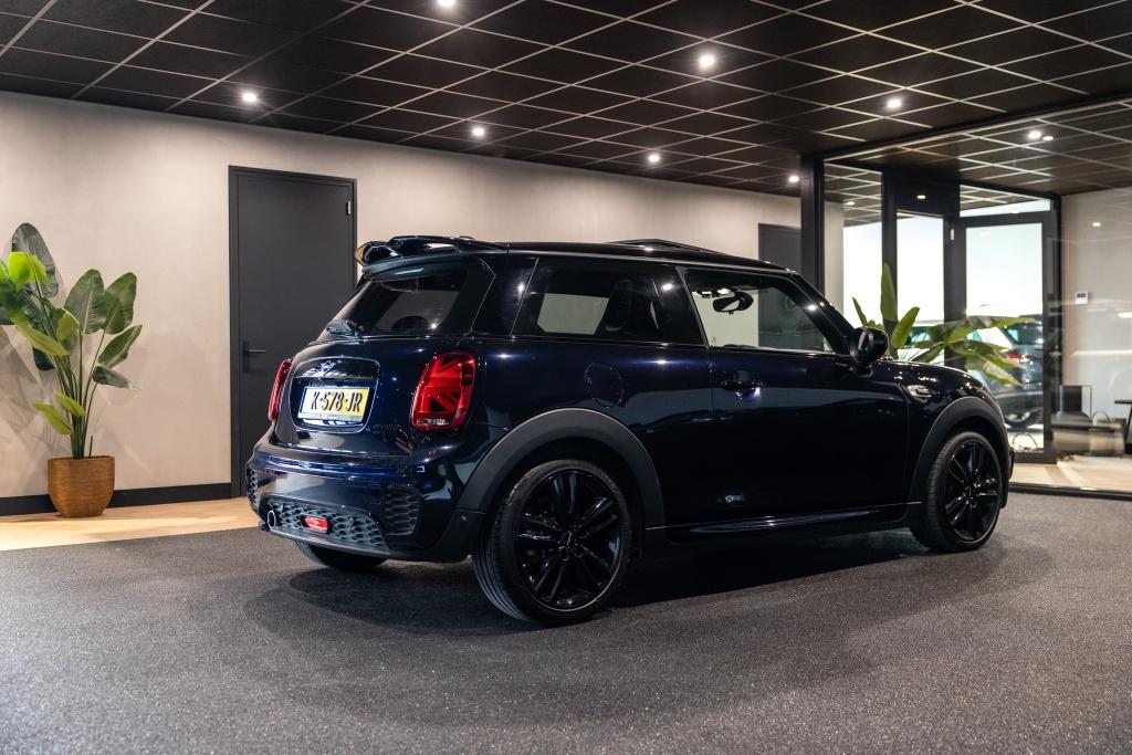MINI Mini 1.5 Cooper Dalston Edition | Pano | CarPlay | Came, Auto's, Mini, 12 maanden, Gebruikt, Automatische klimaatregeling