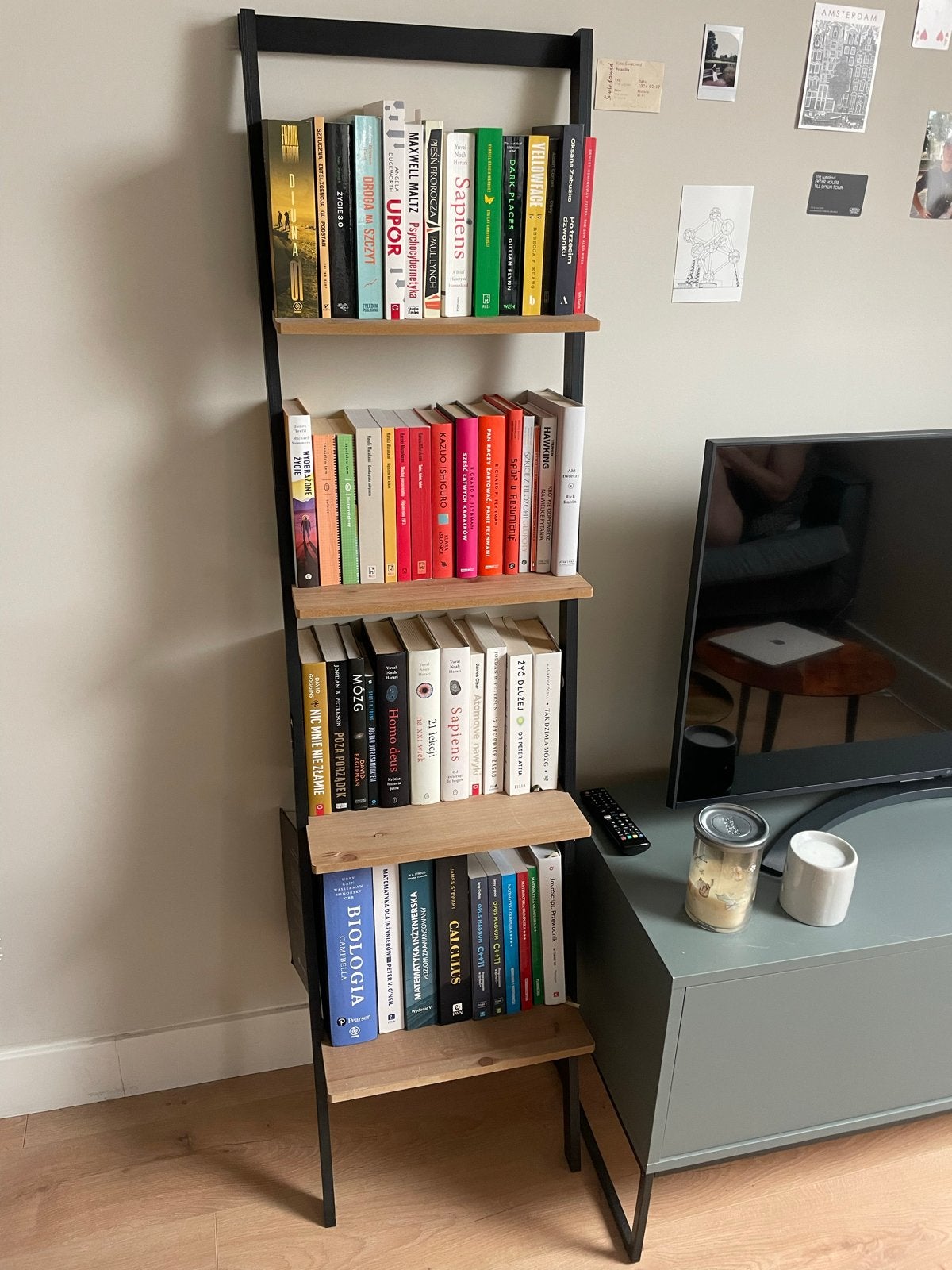 Zwart houten boekenrek met 4 planken 160cm hoog, Huis en Inrichting, Kasten | Boekenkasten, Ophalen, Met plank(en), Minder dan 50 cm