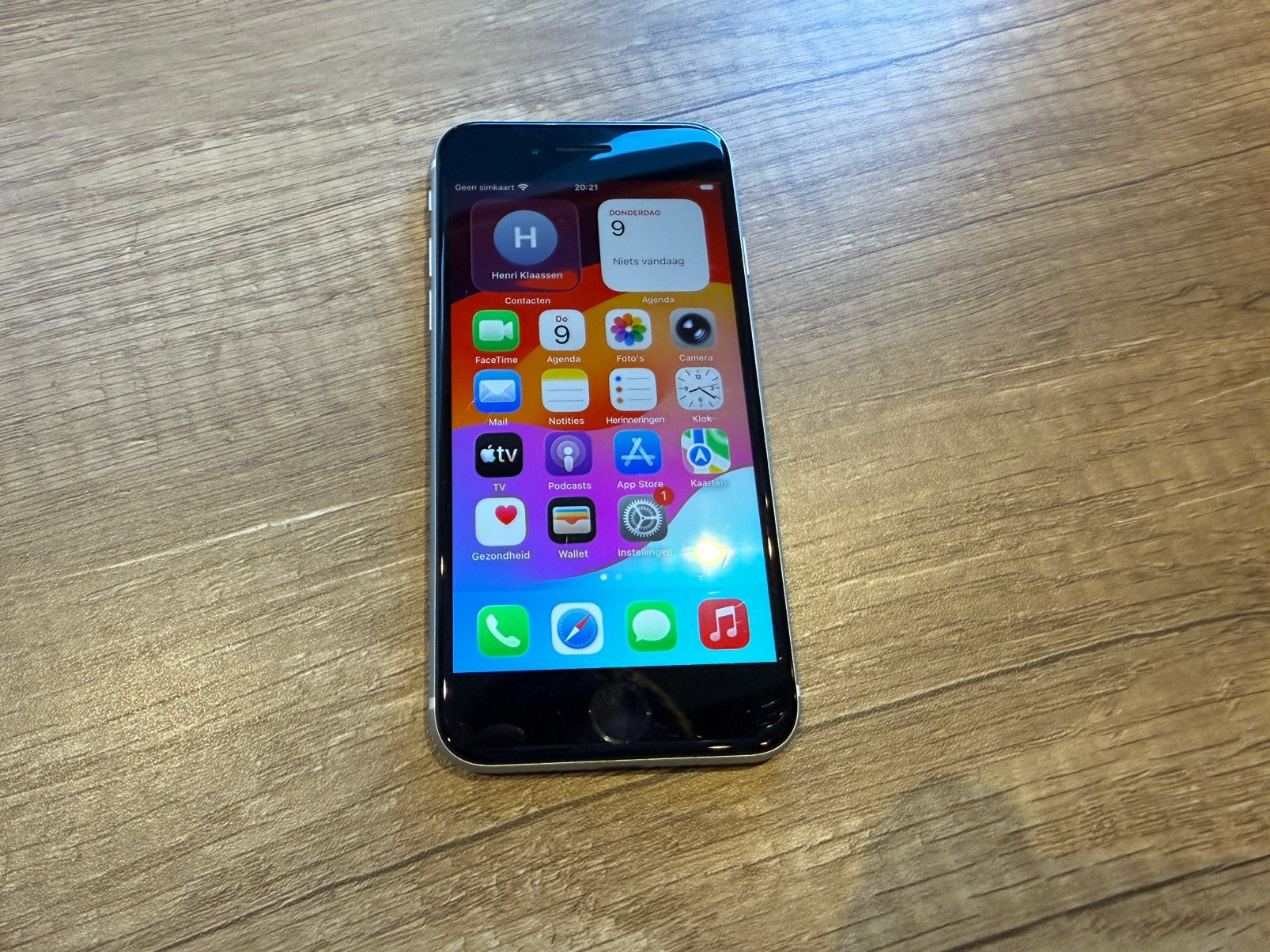 iPhone SE 2nd Gen 2020 64GB Zilver, Telecommunicatie, Mobiele telefoons | Apple iPhone, Gebruikt, Ophalen of Verzenden, 64 GB