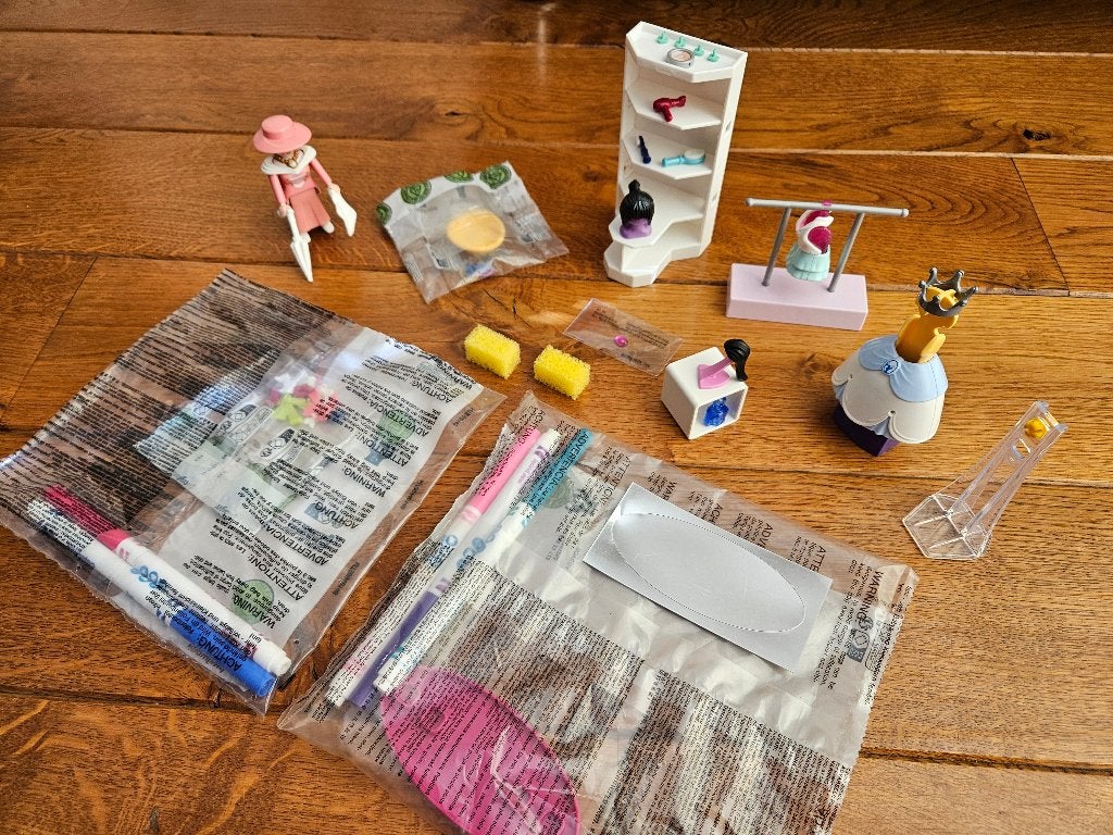 Playmobil Crayola Color 5 stiften en kleding winkel mode, Ophalen of Verzenden, Nieuw, Losse onderdelen