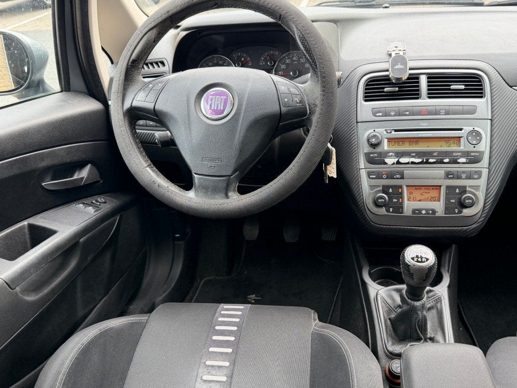 Fiat PUNTO 1.4-16V Sport CLIMA 17 INCH 2de eig PDC NAP APK 4, Auto's, Fiat, Voorwielaandrijving, 4 cilinders, 400 kg, 49 €/maand