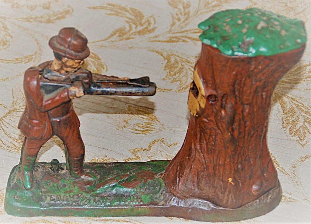 spaarpot /cast iron spaarpot Teddy and the Bear, Verzamelen, Spaarpotten, Zo goed als nieuw, Dier, Steen, Aardewerk of Keramiek