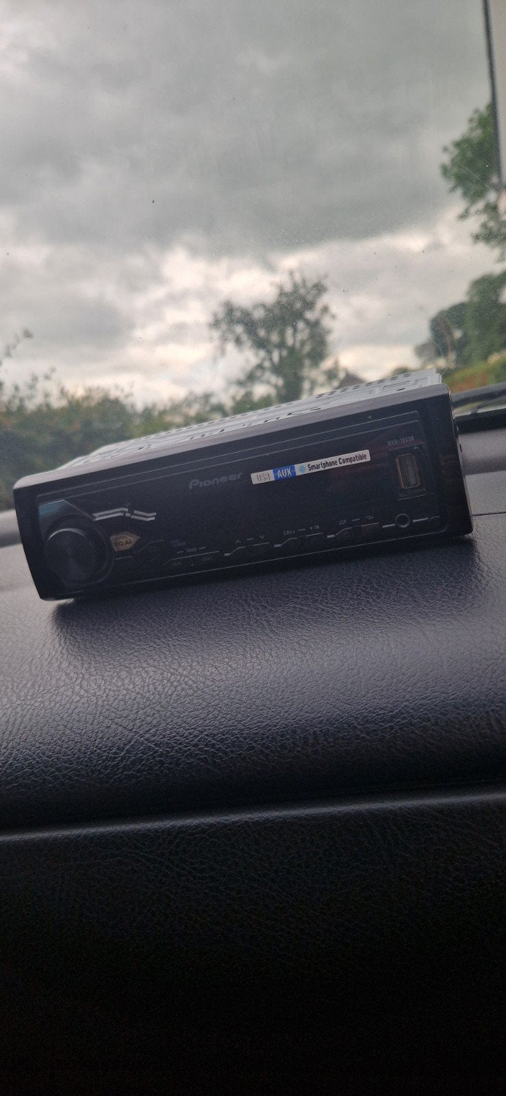 Pioneer MVH-180UB Autoradio – USB & AUX – Als nieuw!, Ophalen