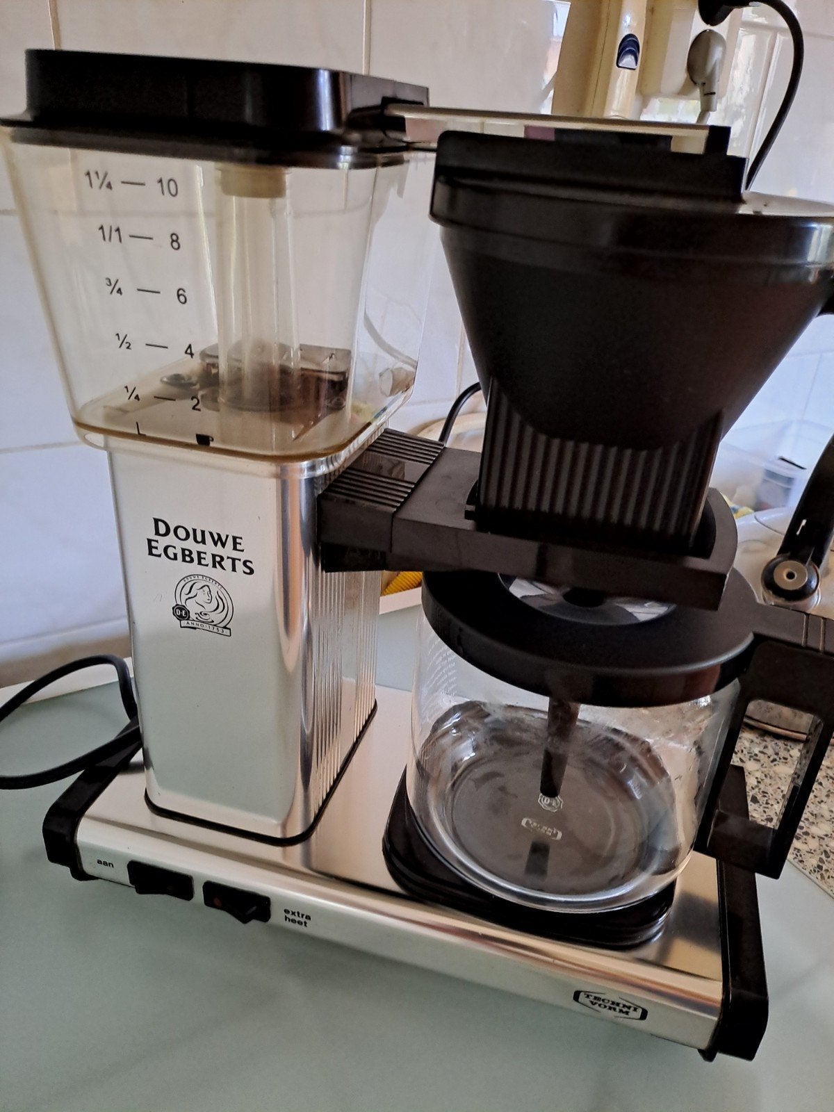 Douwe Egberts  koffiezetapparaat, Afneembaar waterreservoir, Gebruikt, Koffiemachine, Gemalen koffie