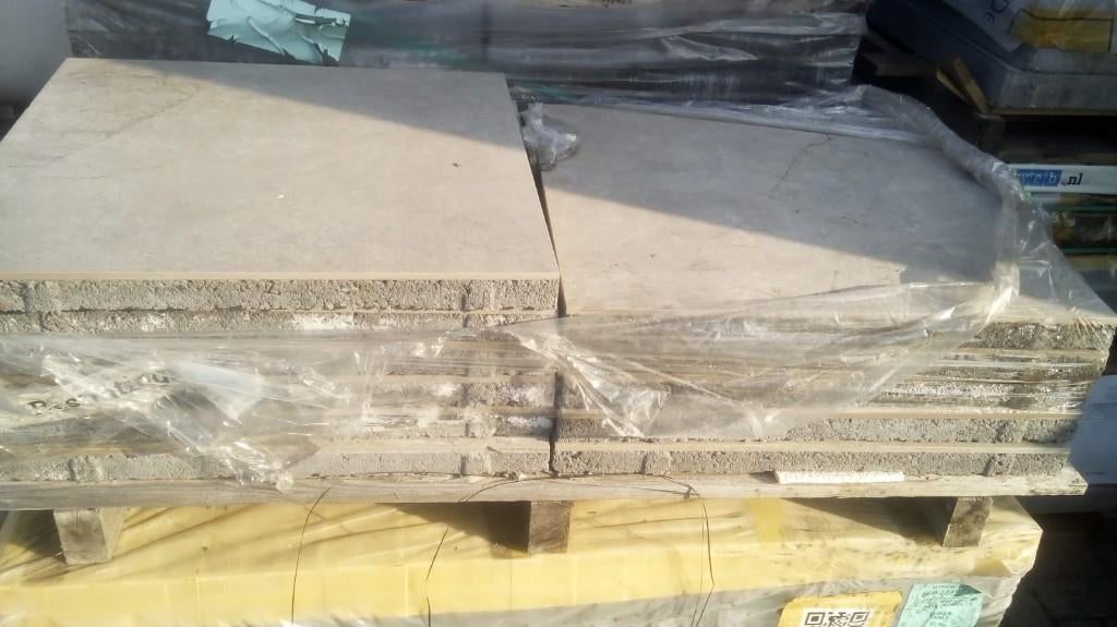 11 stuks Geoceramica keramiek tegels 60x60x4 beige/gold, Ophalen, Keramiek, Nieuw, Minder dan 5 m²