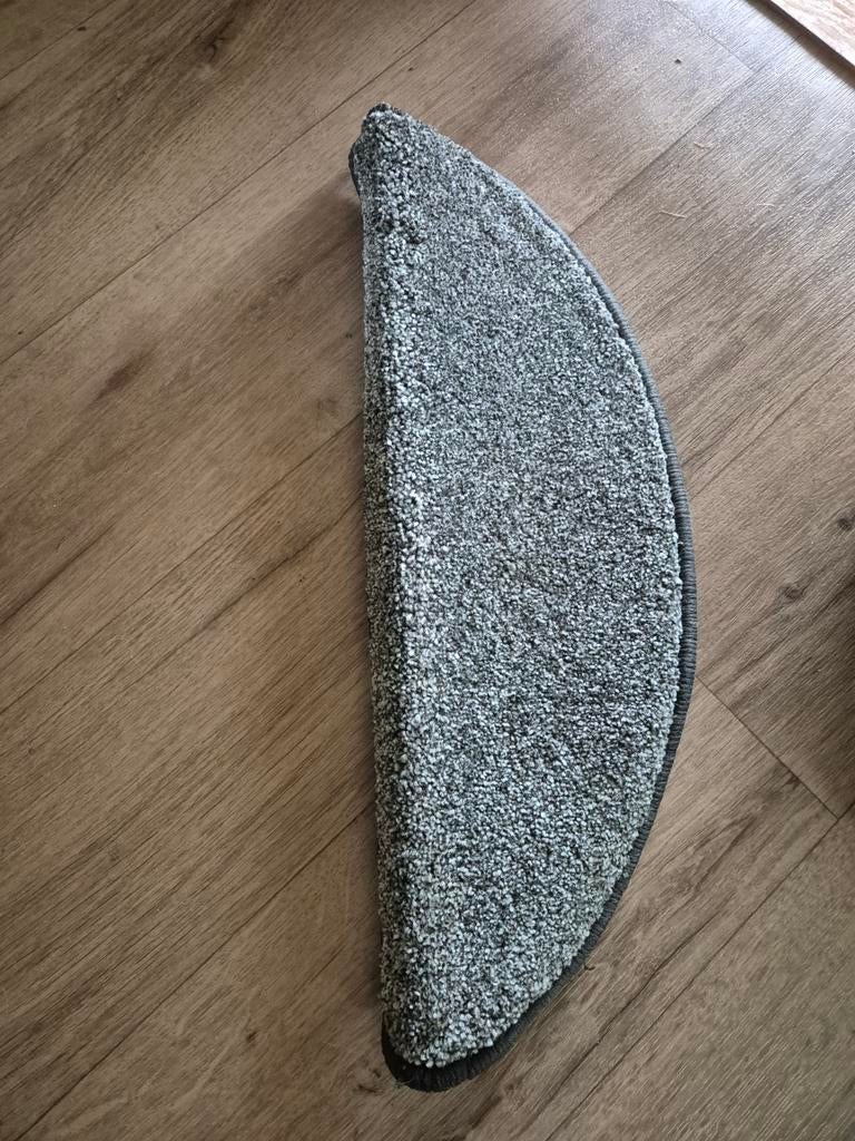 Leen Bakker trapmatten grijs - 16 stuks, Ophalen of Verzenden, Zo goed als nieuw, Minder dan 10 m², Tapijt