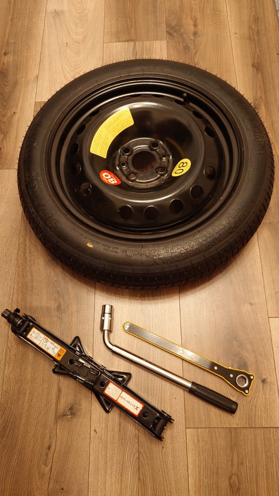 Thuiskomer set, reserve wiel, krik sleutel., Auto-onderdelen, Ophalen of Verzenden, Nieuw, Fiat