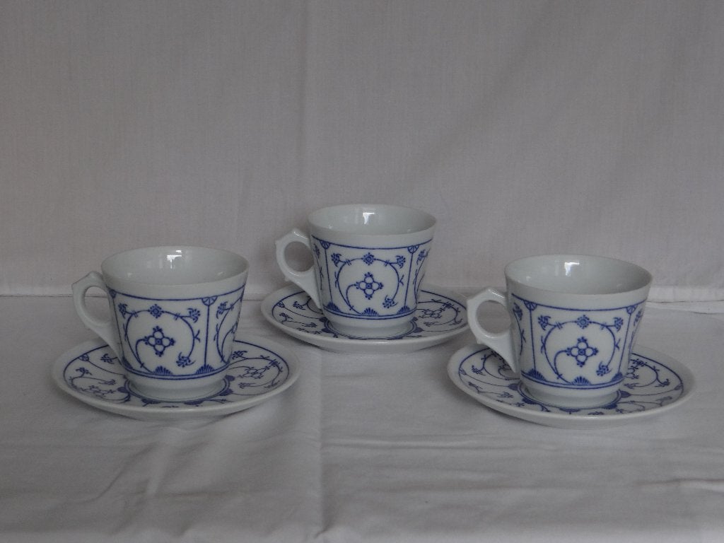 Kahla Blau Saks koffiekopjes met schotels., Ophalen of Verzenden, Zo goed als nieuw, Porselein, Kop en/of schotel