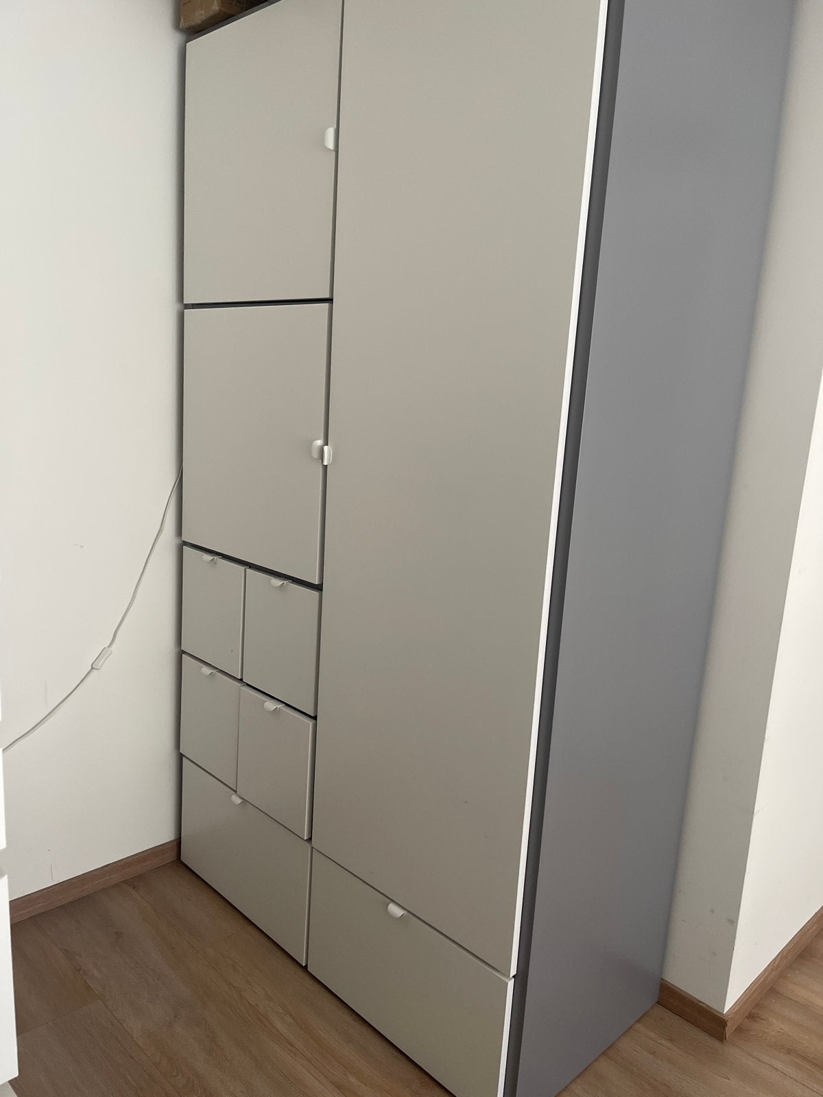 Ikea VISTHUS kledingkast in goede staat, Huis en Inrichting, Ophalen, 100 tot 150 cm, 200 cm of meer, Zo goed als nieuw
