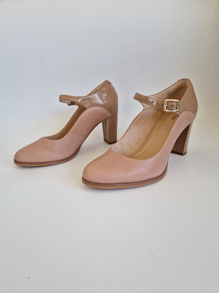 Clarks Cushion Plus pumps. Maat 37, Oudroze/leer, Pumps, Nijmegen, Beige, Verhip-vintage.nl