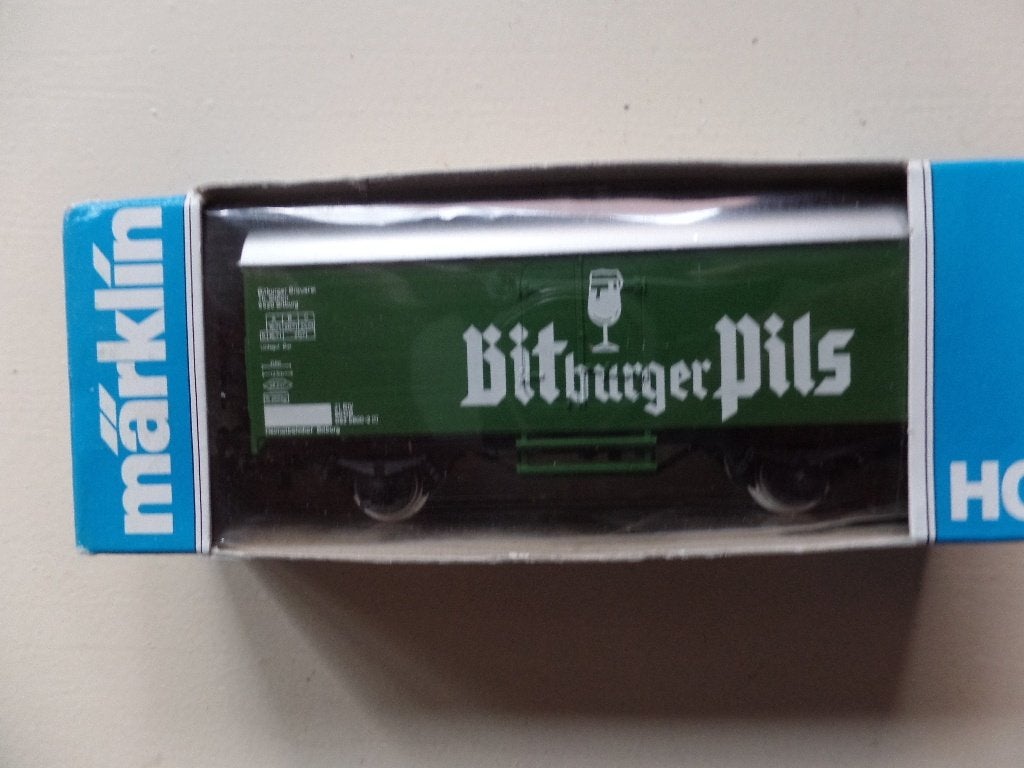 Gesloten goederen wagon Bitburger, Wisselstroom, Verzenden, Märklin, Nieuw