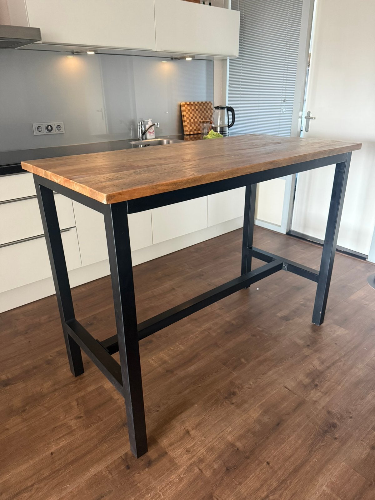 Hoge eettafel/bar, Ophalen, Zo goed als nieuw