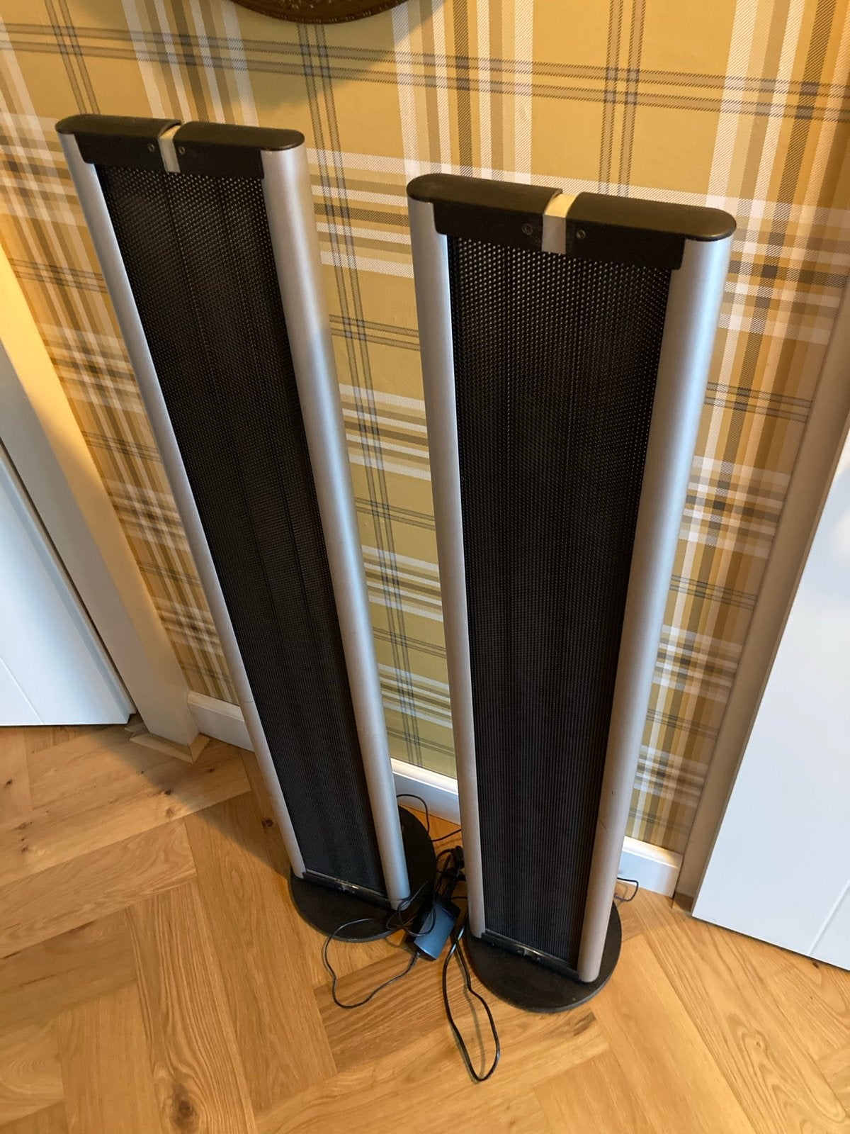 Elektrostatische luidsprekers met adapters, Audio, Tv en Foto, Stereo speakers, Gebruikt, Inclusief kabels, Minder dan 60 watt