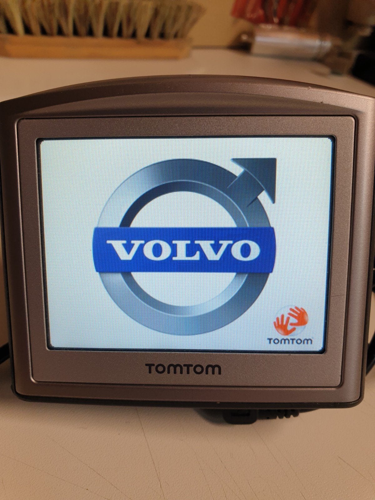 TomTom navigatiesysteem met tasje en raamhouder, Auto diversen, Ophalen of Verzenden, Gebruikt
