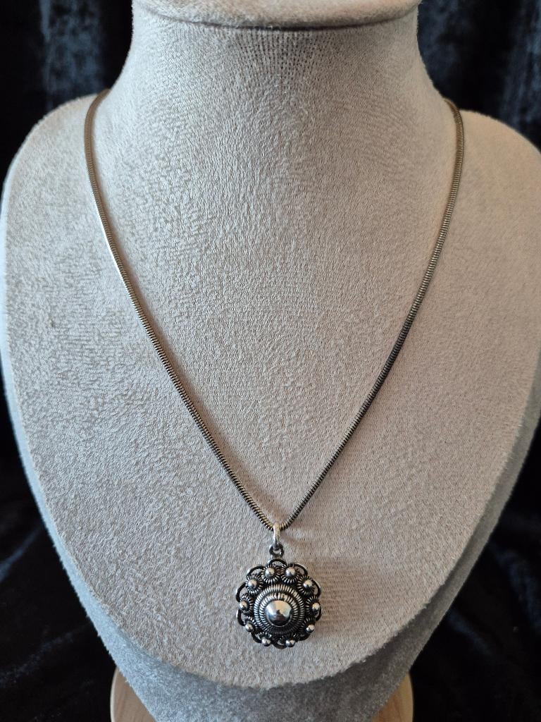 Zilveren ketting 309 met hanger zeeuwse knoop, Ophalen of Verzenden, Zo goed als nieuw, Zilver zolder, Zilver