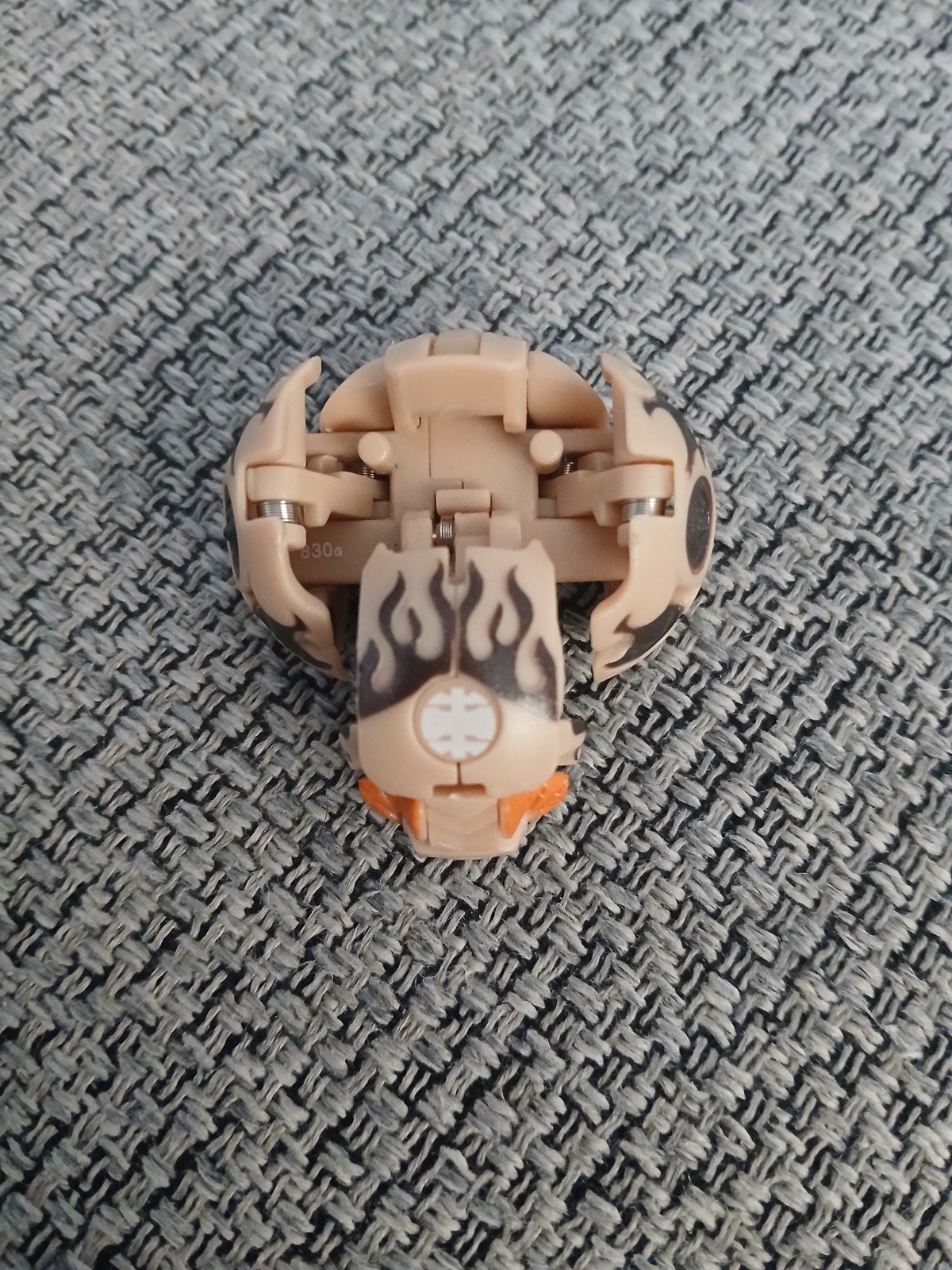 Bakugan Geogan Rising - Bruin met Zwarte Vlammen, Ophalen of Verzenden